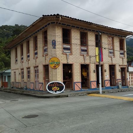 Hostal Casa Victoria Pijao Extérieur photo